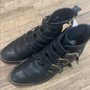 Elegant Black Leather Buckle Loafers